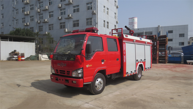慶鈴100P   2噸水罐消防車(chē)