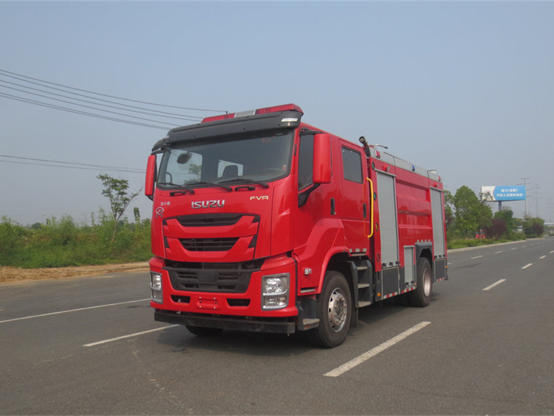 慶鈴6噸水罐消防車(chē)