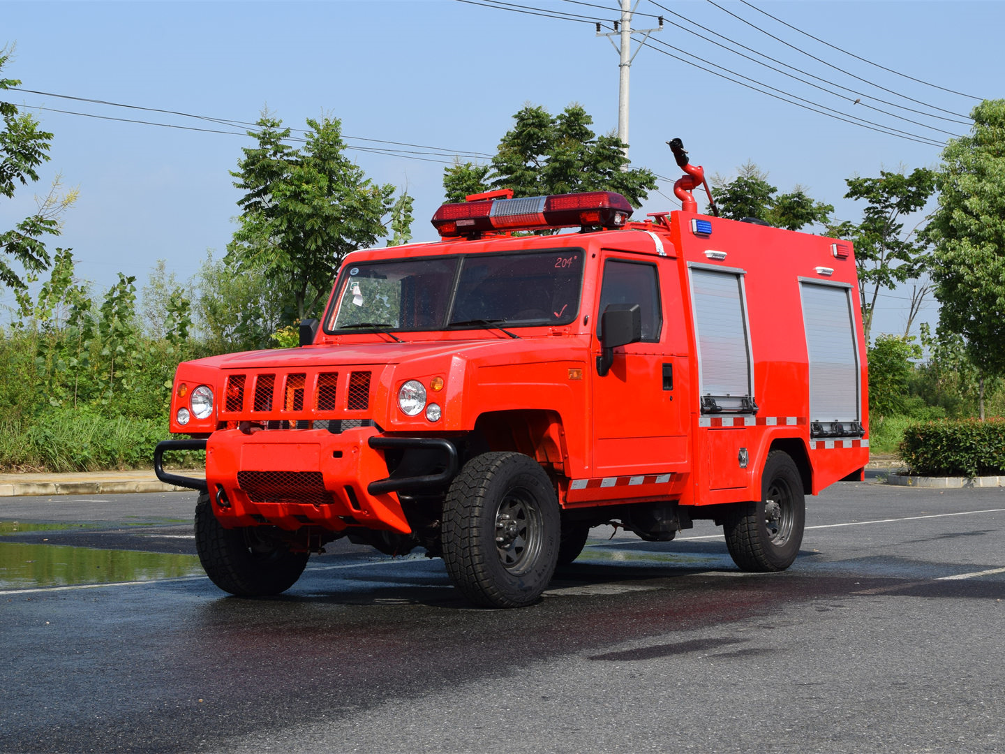 藍(lán)牌北汽勇士1噸水罐消防車(chē)