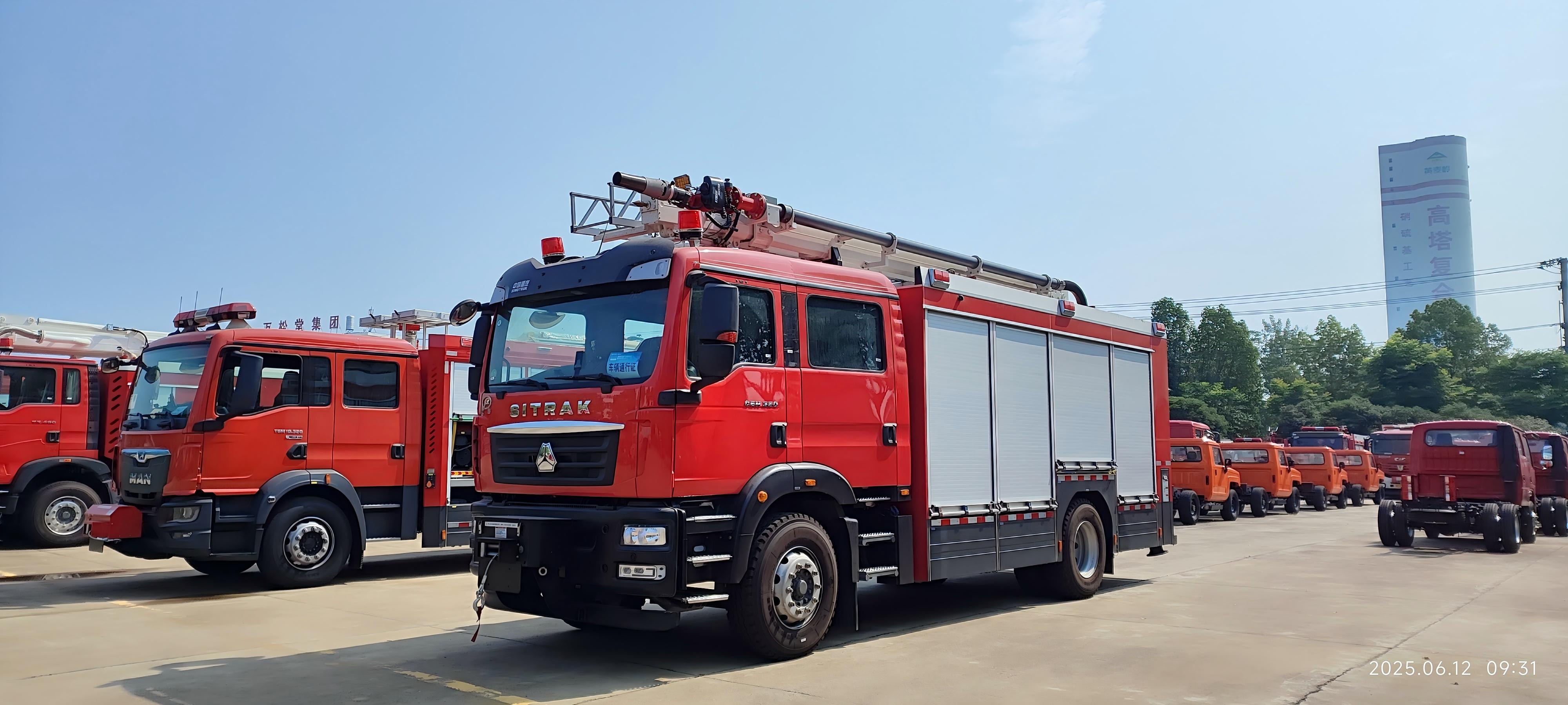 登高壓縮空氣泡沫消防車“隨州八大精鋼”稱開創(chuàng)高空滅火