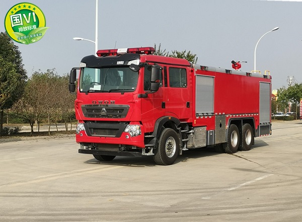 國(guó)六重汽豪沃16噸水罐消防車(chē)