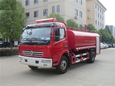 東風(fēng)7噸消防灑水車