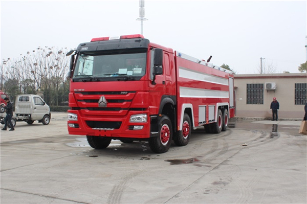 豪沃23噸泡沫消防車(chē)